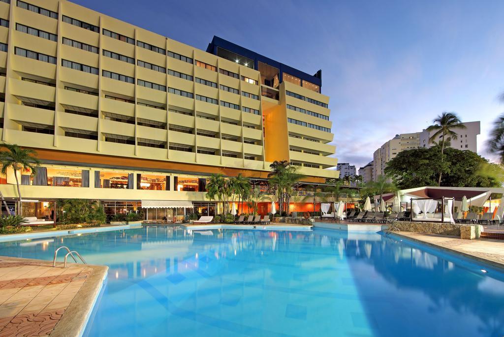 Dominican Fiesta Hotel Санто Доминго Екстериор снимка The Royal
